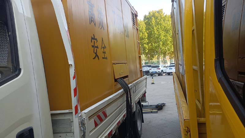 万全如何判断柴油发电机组和UPS电源的切换时间是否符合要求？